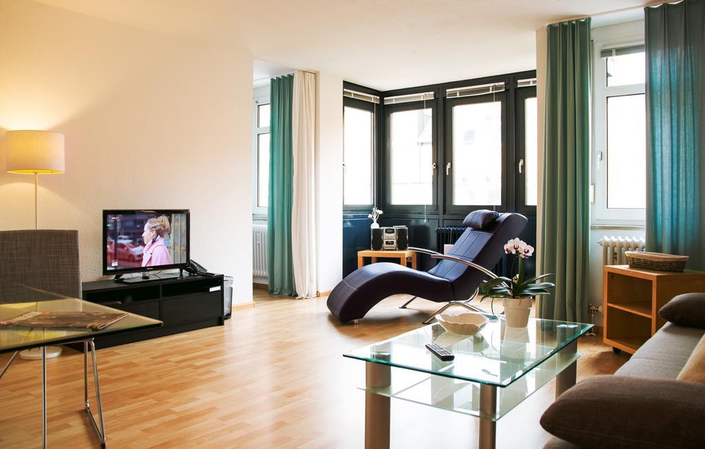 Stadt-Hotel Loerrach Gbr Bagian luar foto